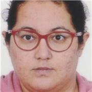 Profesor de inglés imparte a clases por todos los edades